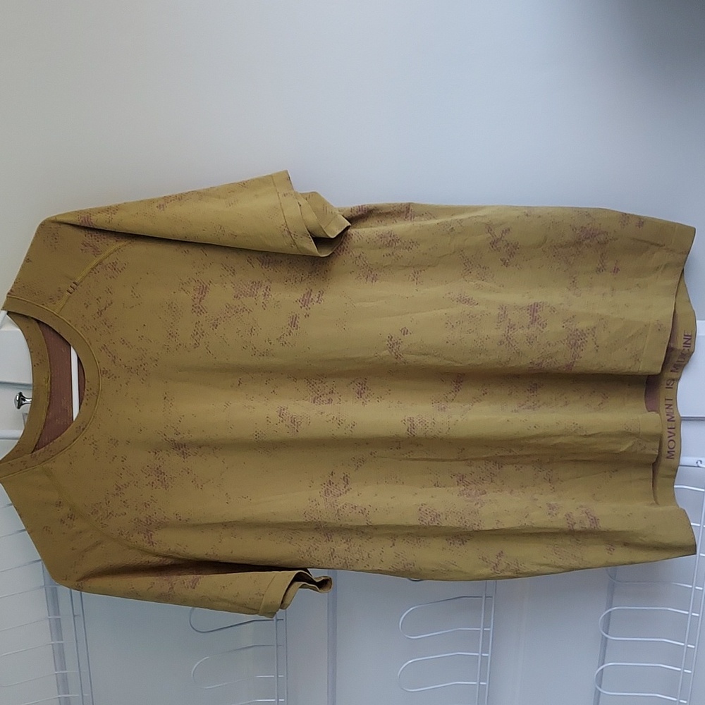 Lululemon Metal Vent Tech Short Sleeve Tee Shirt Perforated Mustard Extra Large